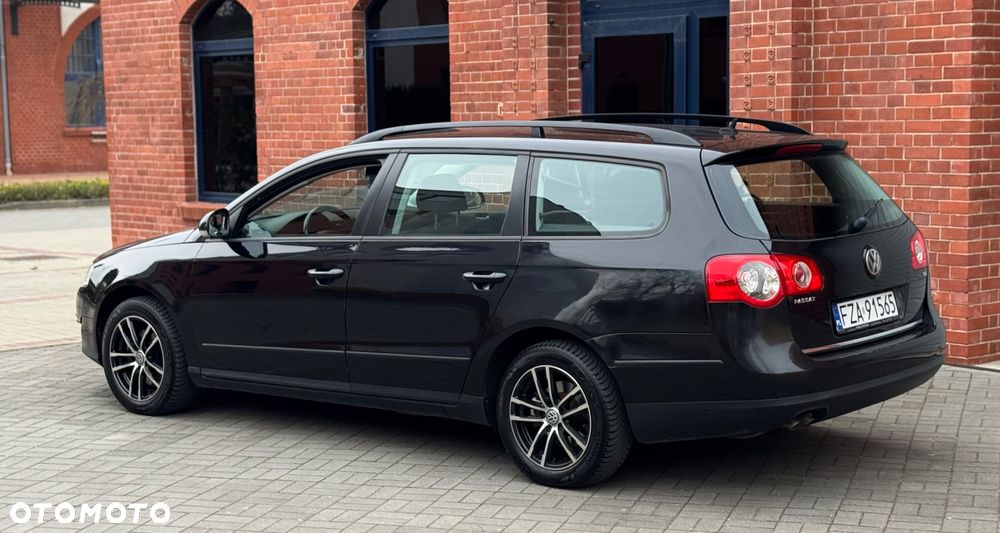 Volkswagen Passat 1.9 TDI Comfortline - 10