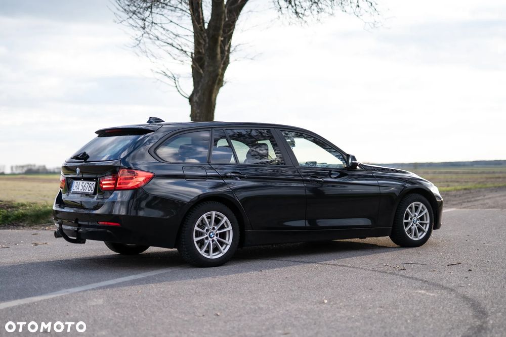 BMW Seria 3 318d - 1