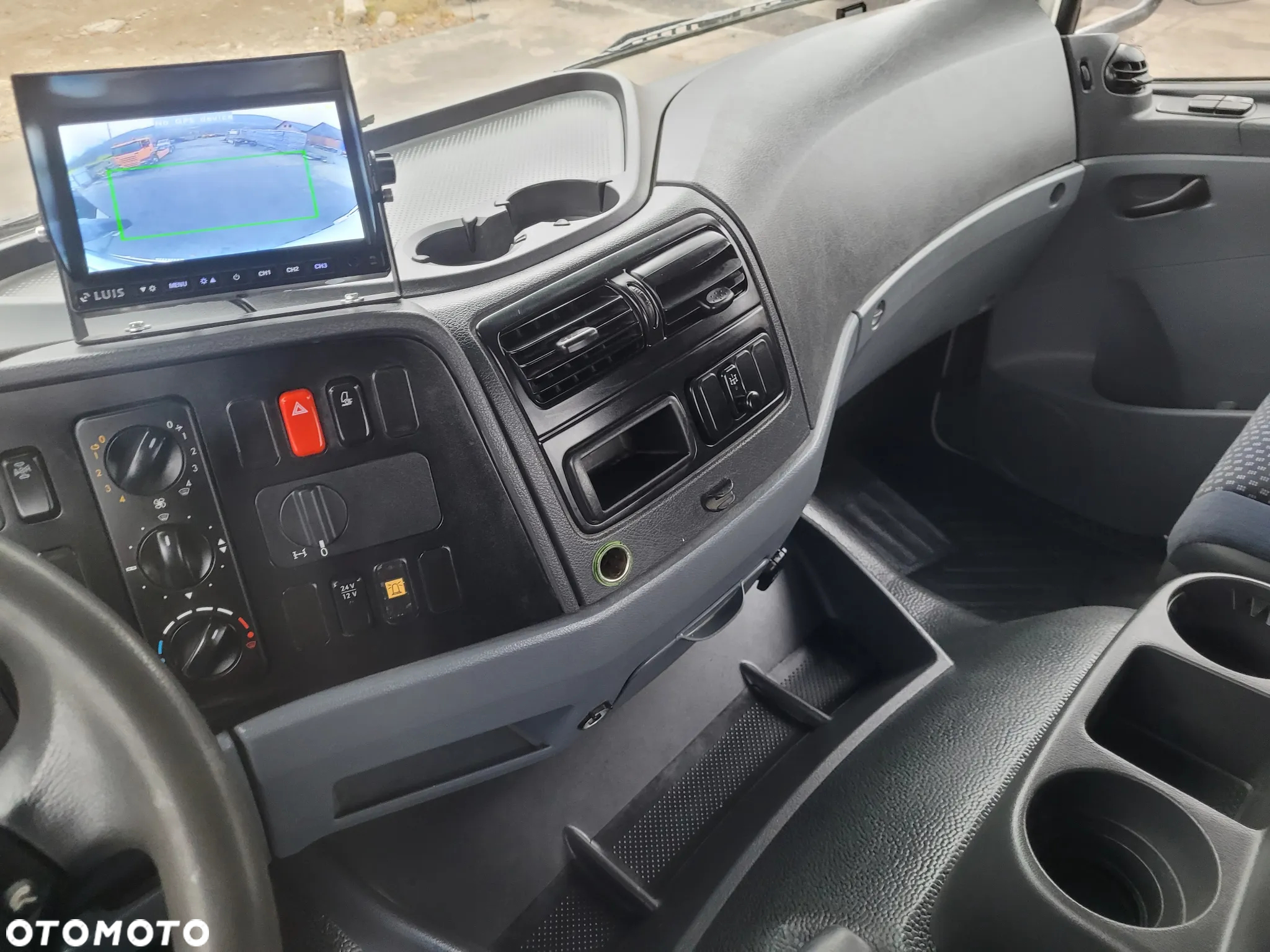 Mercedes-Benz AXOR BRAMOWIEC MEILLER - 13