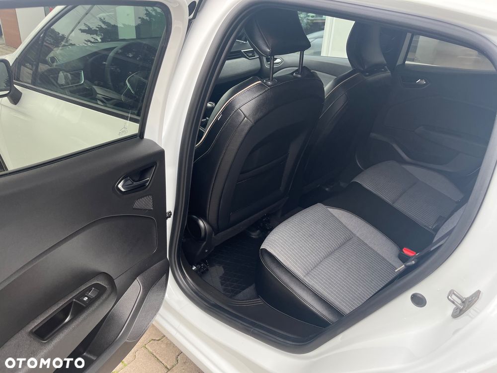 Renault Clio 1.0 TCe Techno - 12
