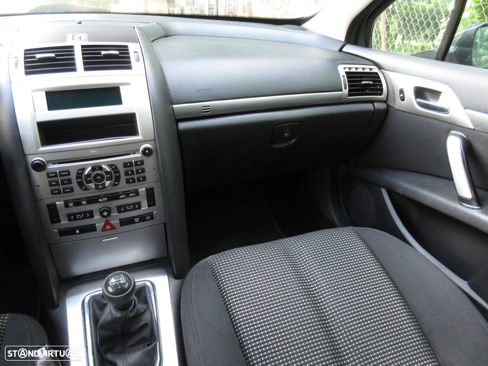 Peugeot 407 SW 1.6 HDi Executive - 28