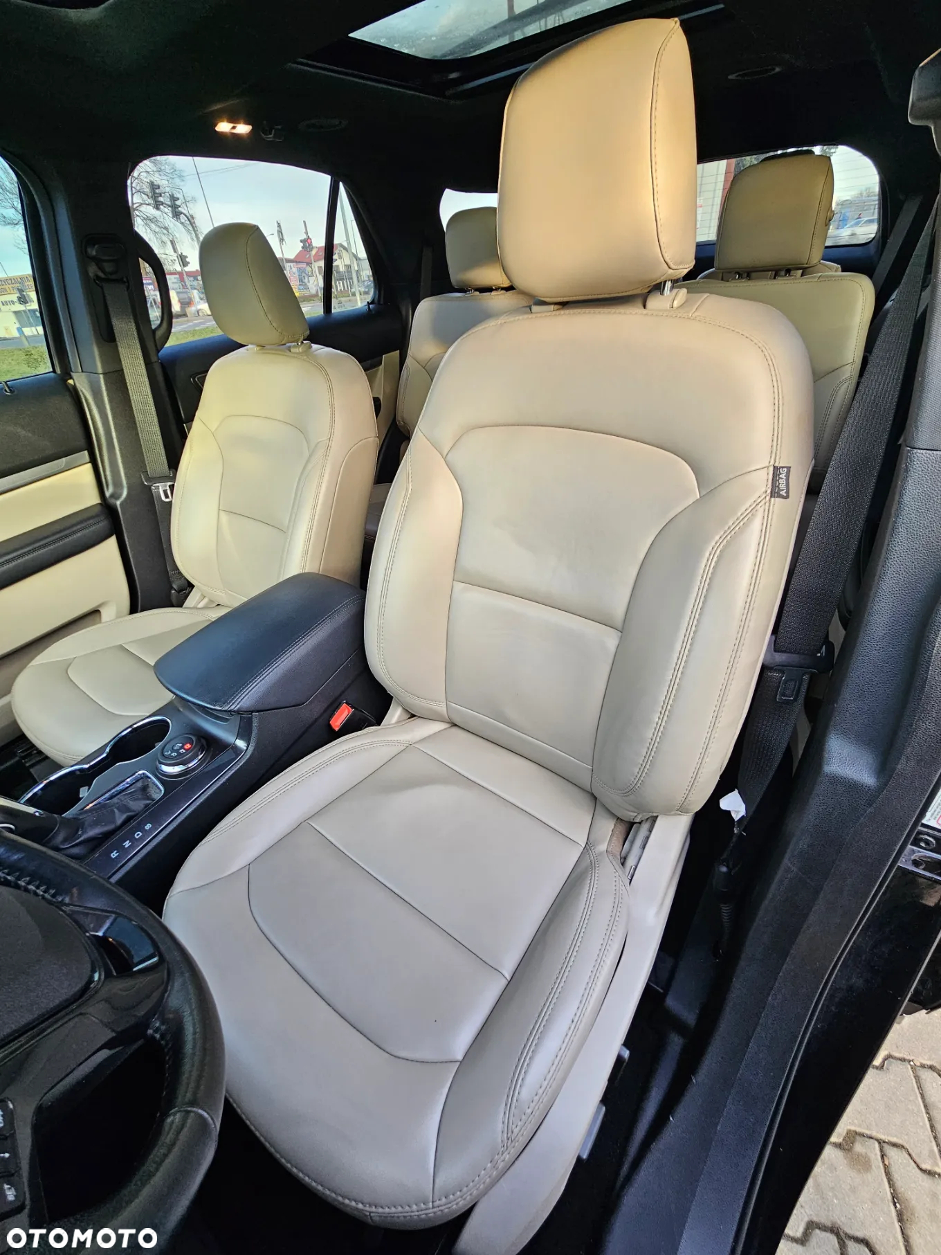Ford Explorer - 14