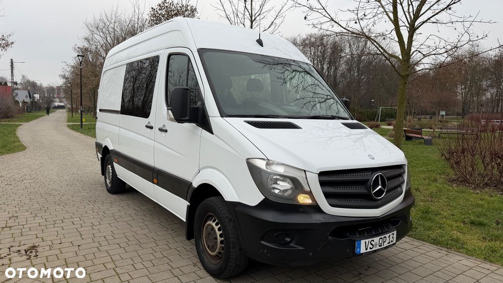 Mercedes-Benz Sprinter - 2