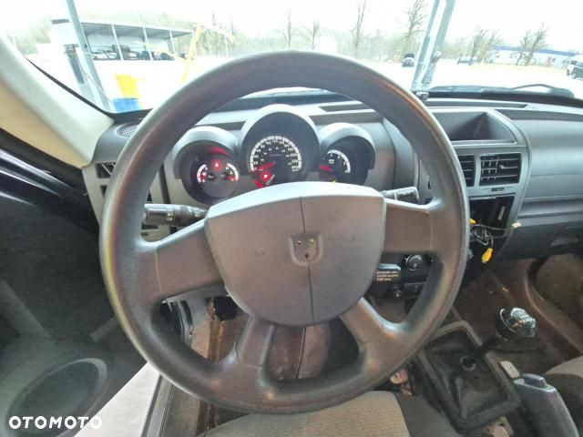 Dodge Nitro 2.8 CRD DPF SE - 7