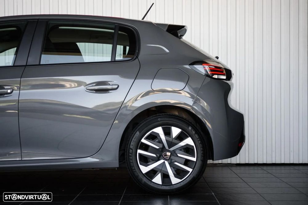 Peugeot 208 1.2 PureTech Active - 12