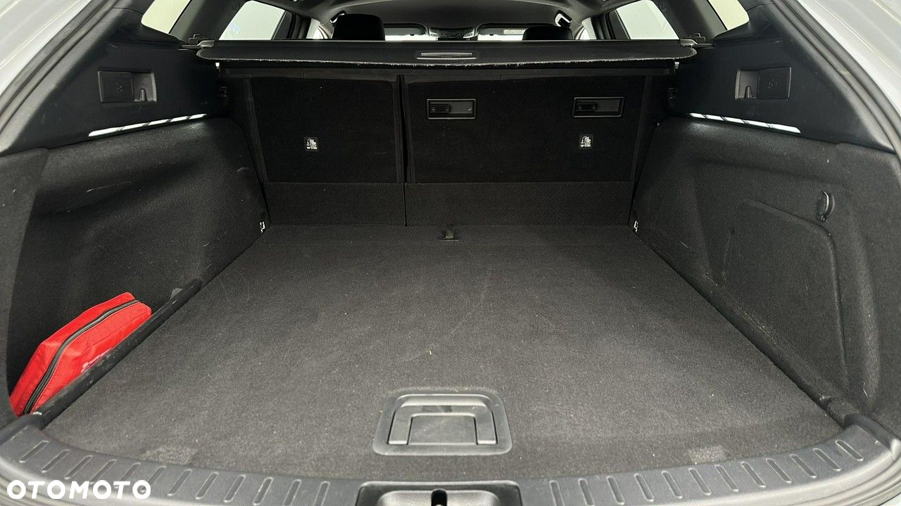 Toyota Corolla 2.0 Hybrid GR Sport - 11
