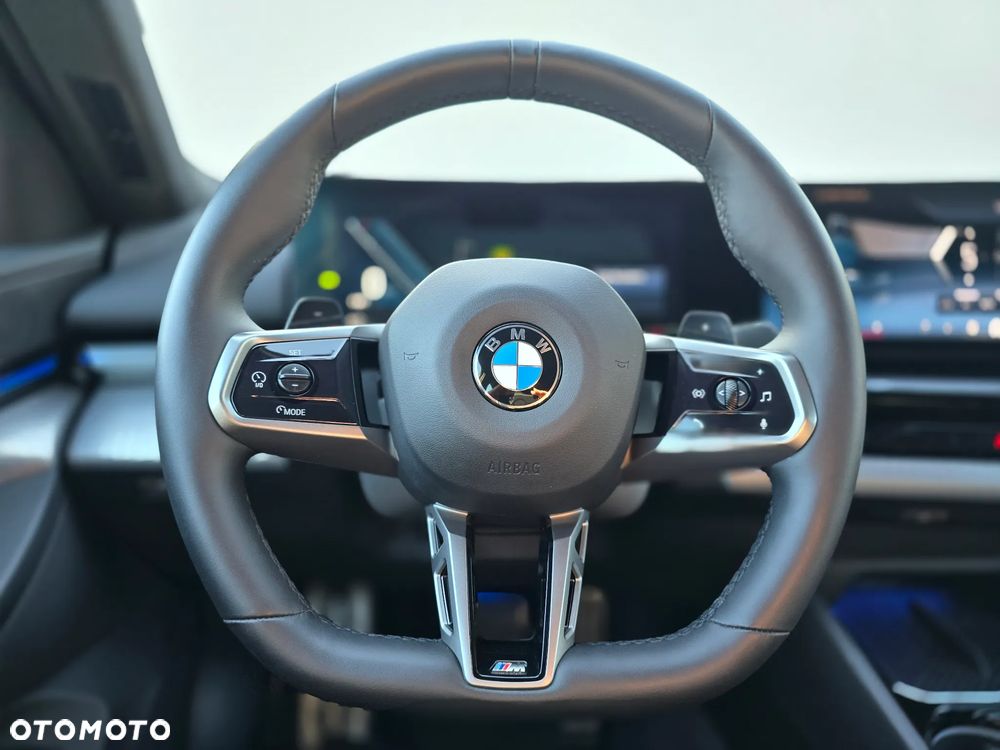 BMW Seria 5 520d xDrive mHEV M Sport - 14
