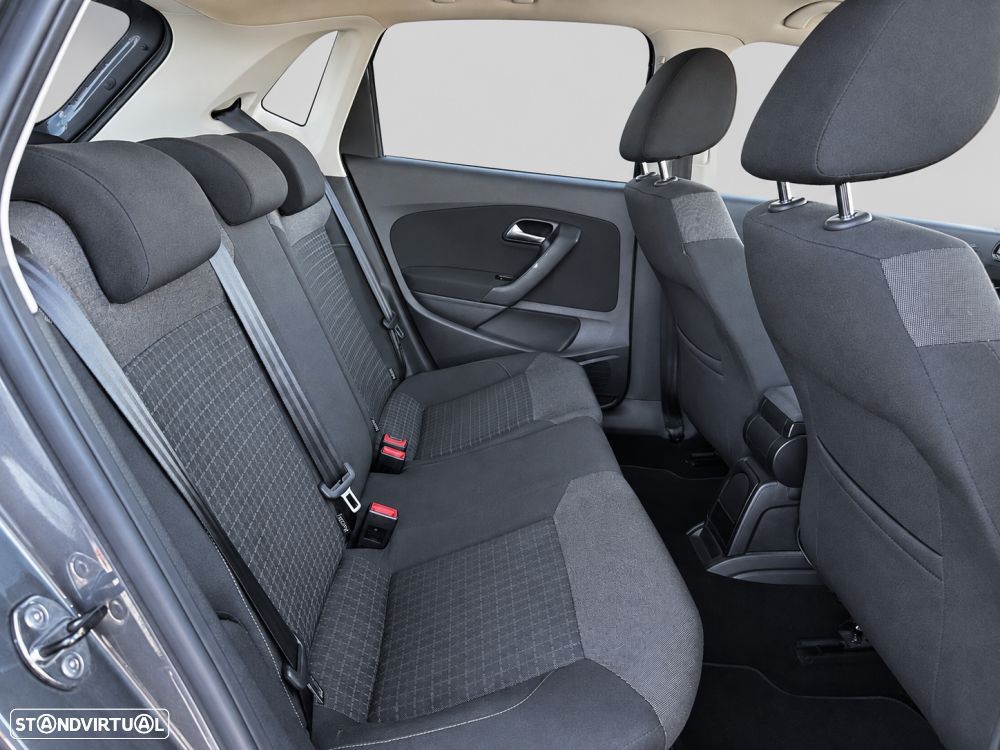 VW Polo 1.0 Confortline - 23