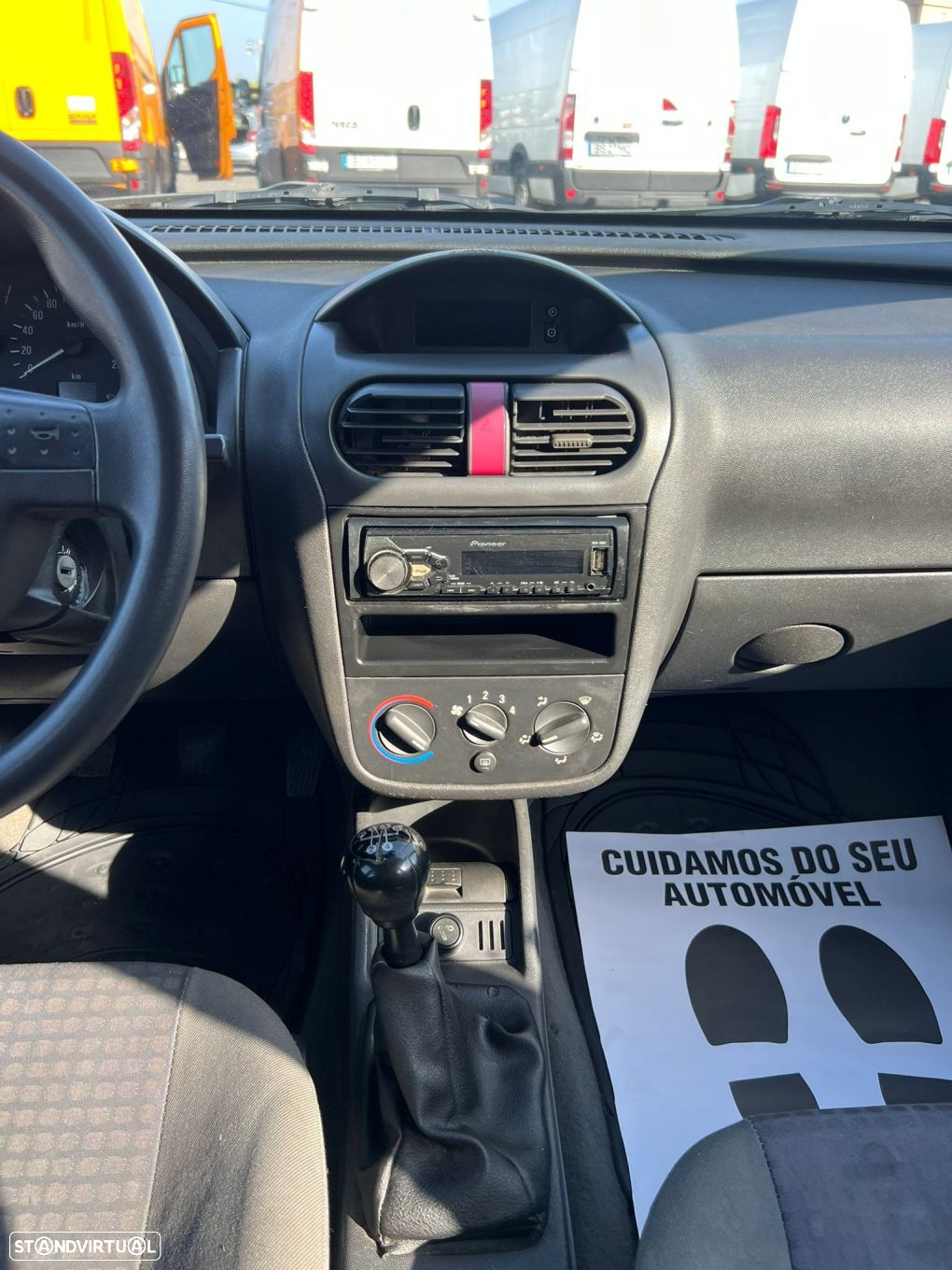 Opel Corsa 1.2 16V Confort - 18