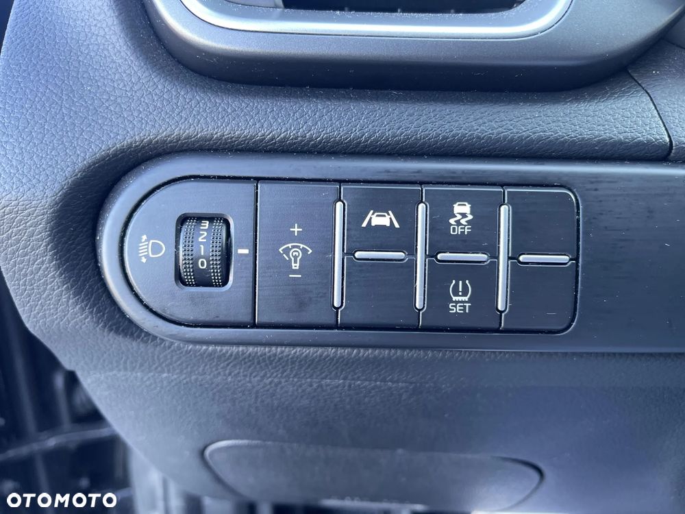 Kia XCeed 1.5 T-GDI M - 22