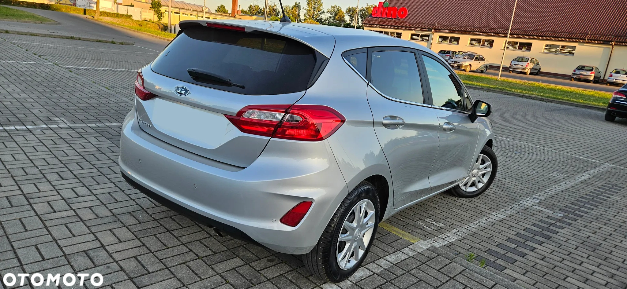 Ford Fiesta 1.0 EcoBoost S&S TITANIUM - 4