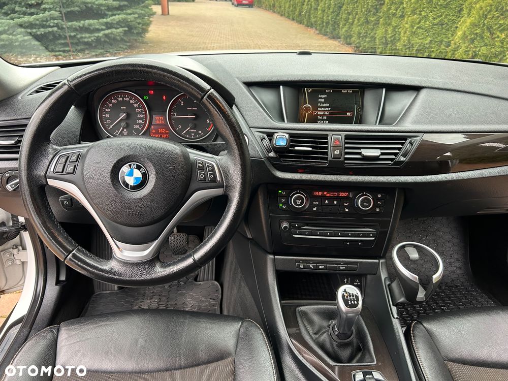 BMW X1 sDrive18d Sport Line - 11