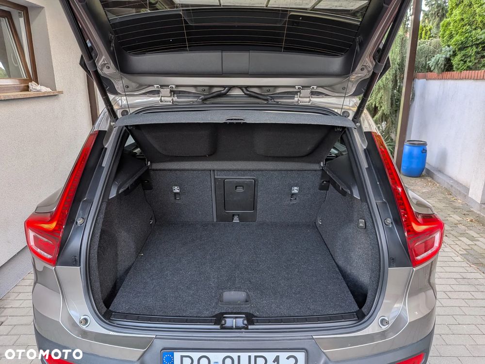 Volvo XC 40 T3 Momentum Pro - 8