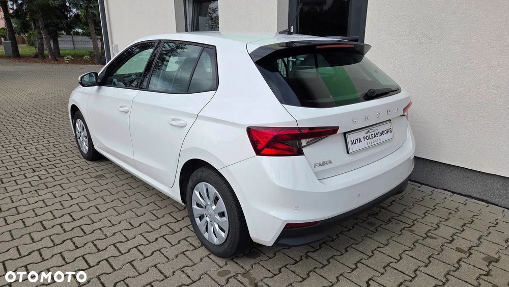 Skoda Fabia 1.0 Essence - 7