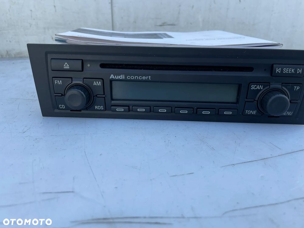 RADIO AUDI CONCERT CD KOD AUDI A3 8P 8P0035186C - 2