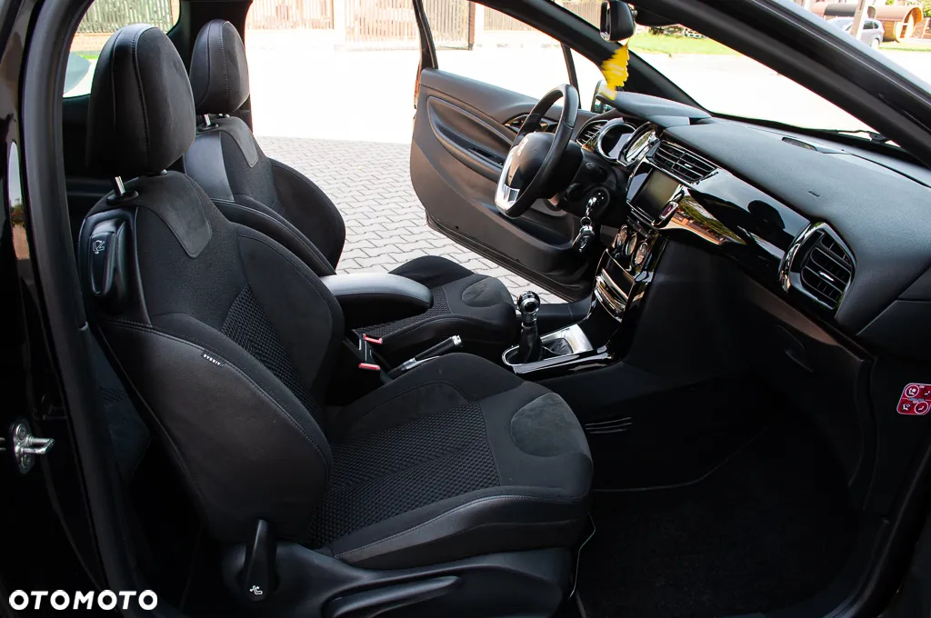 Citroën DS3 PureTech 82 CONNECTED CHIC - 24