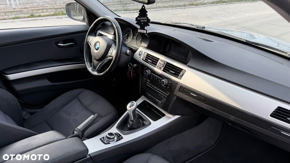 BMW Seria 3 320d DPF - 25