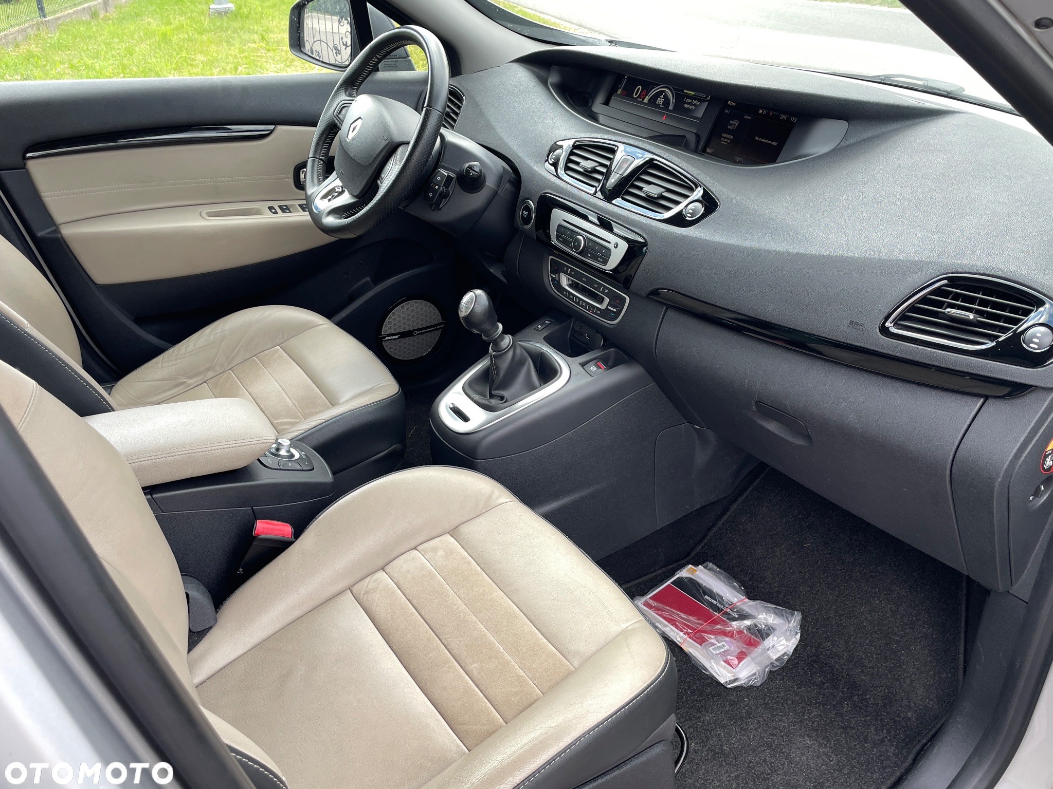 Renault Grand Scenic ENERGY TCe 130 S&S Bose Edition - 20