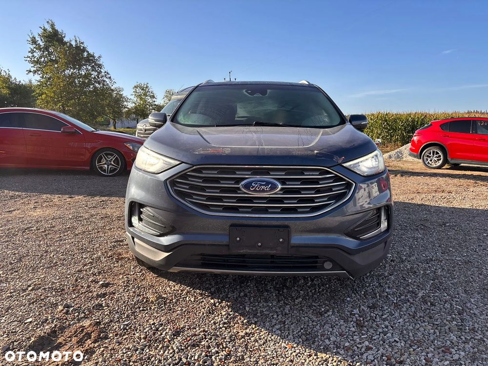 Ford Edge - 8