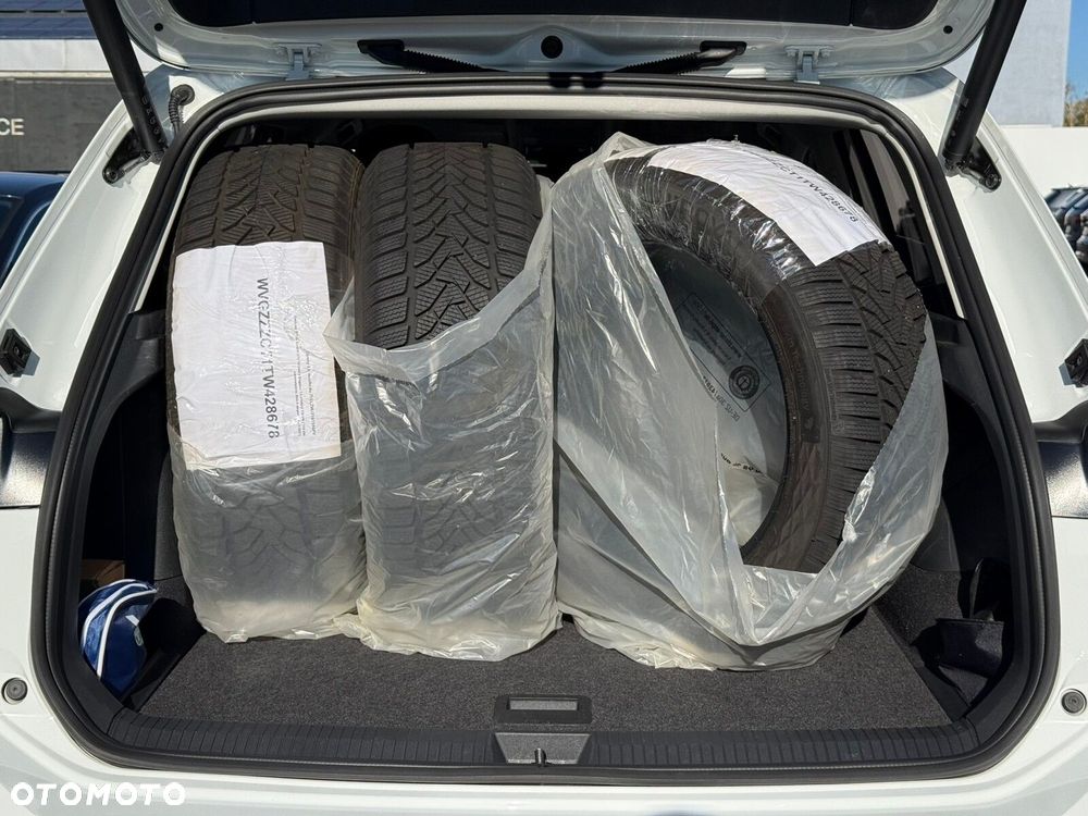 Volkswagen Tiguan 1.5 eHybrid PHEV 150kW Elegance DSG - 32