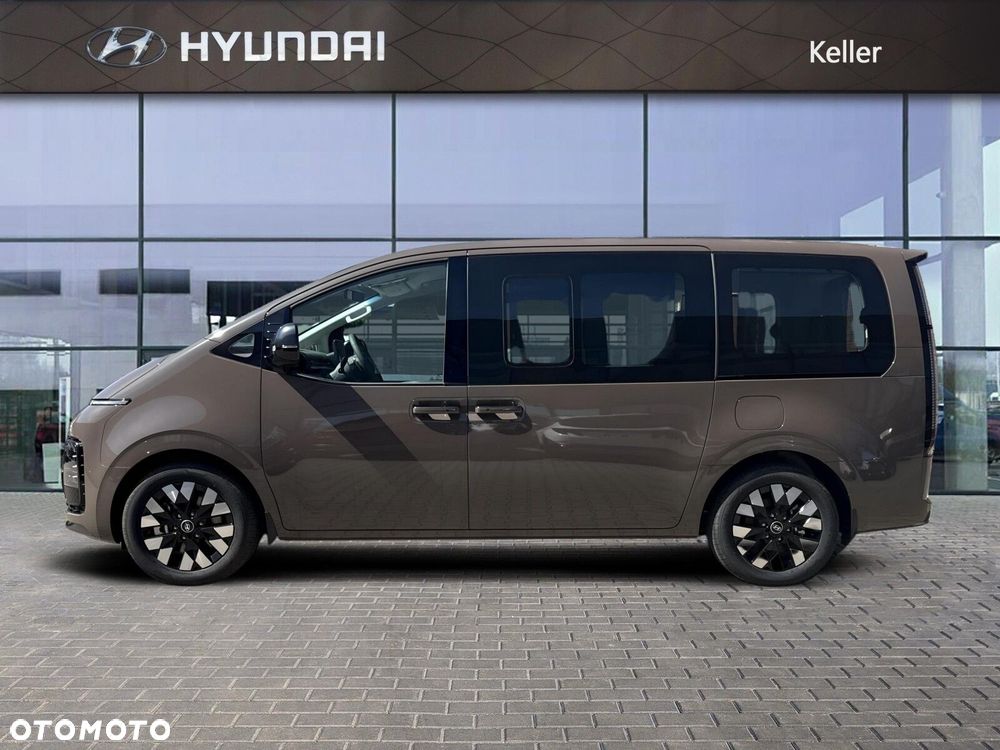 Hyundai Staria - 3