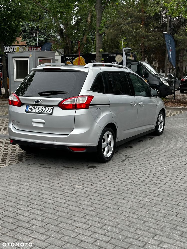 Ford Grand C-MAX - 3