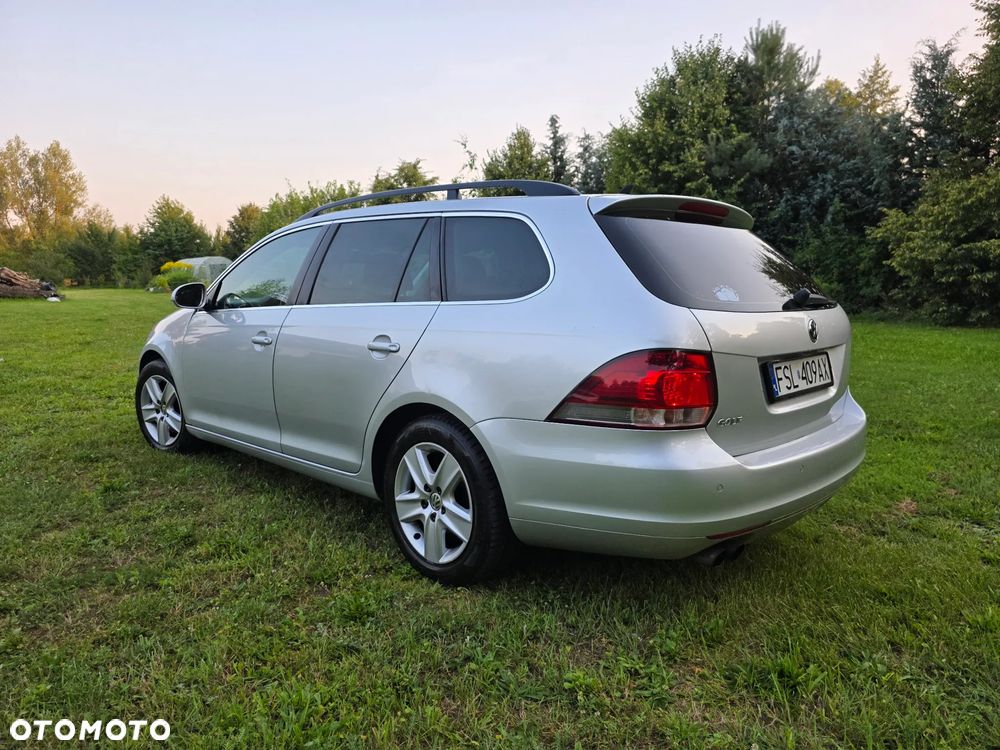Volkswagen Golf VI 2.0 TDI Comfortline - 6