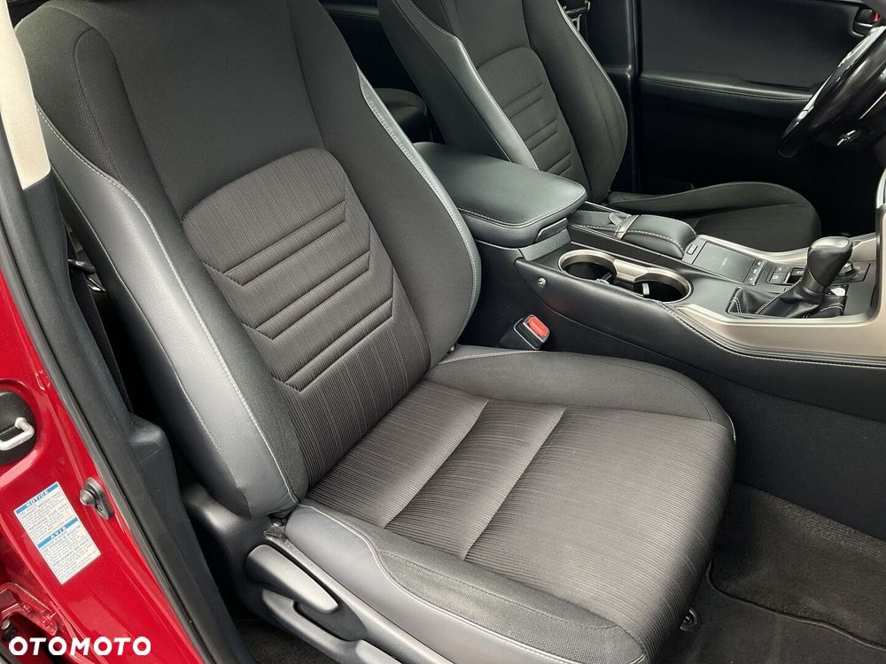 Lexus NX 300h Business Edition AWD - 12
