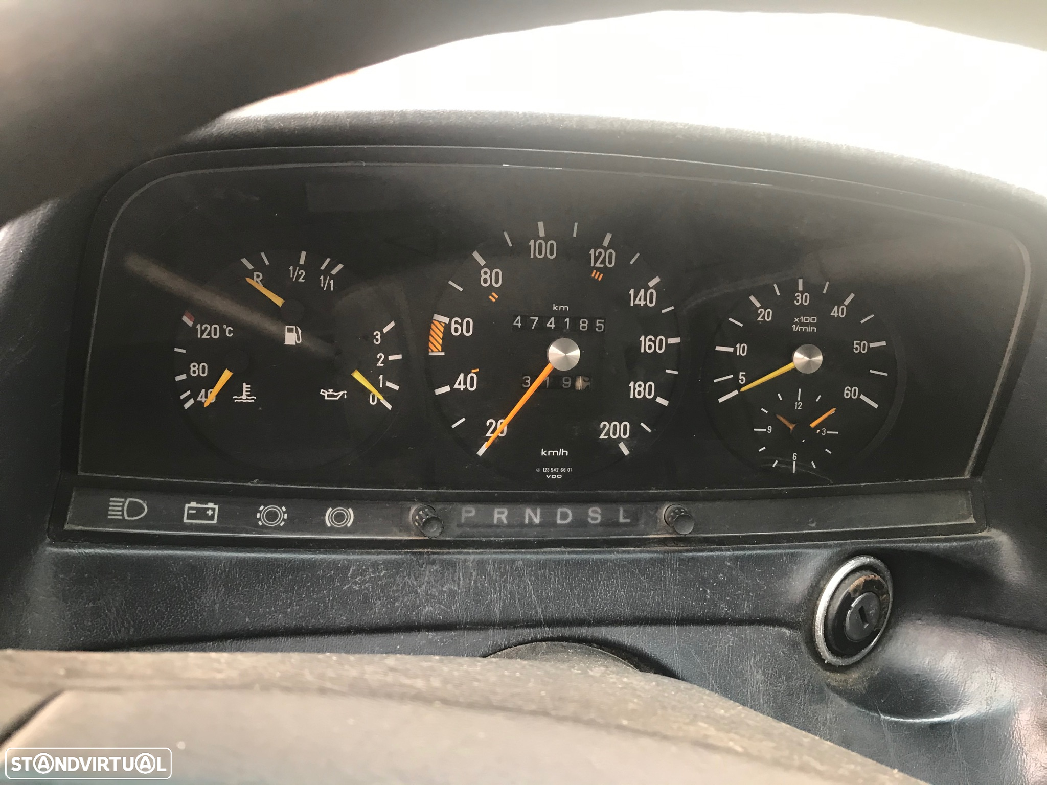 Mercedes-Benz 300 - 10
