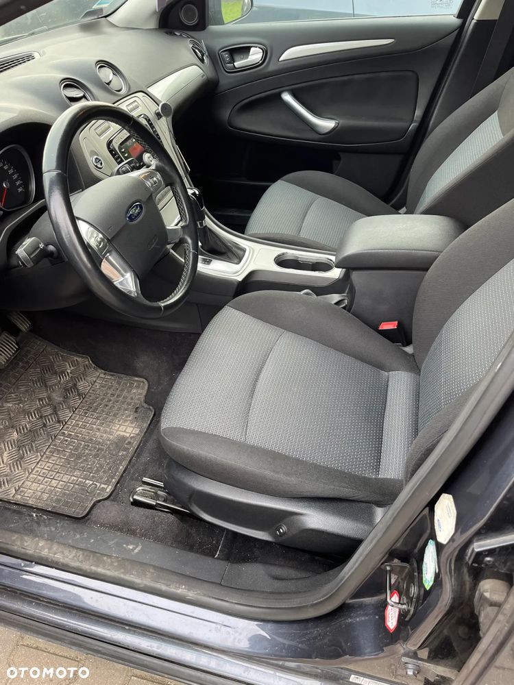 Ford Mondeo 2.0 TDCi Ambiente - 4