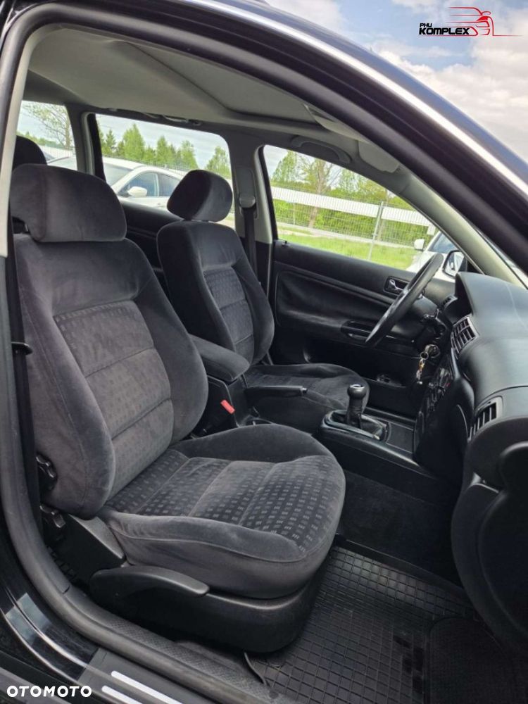 Volkswagen Passat - 11