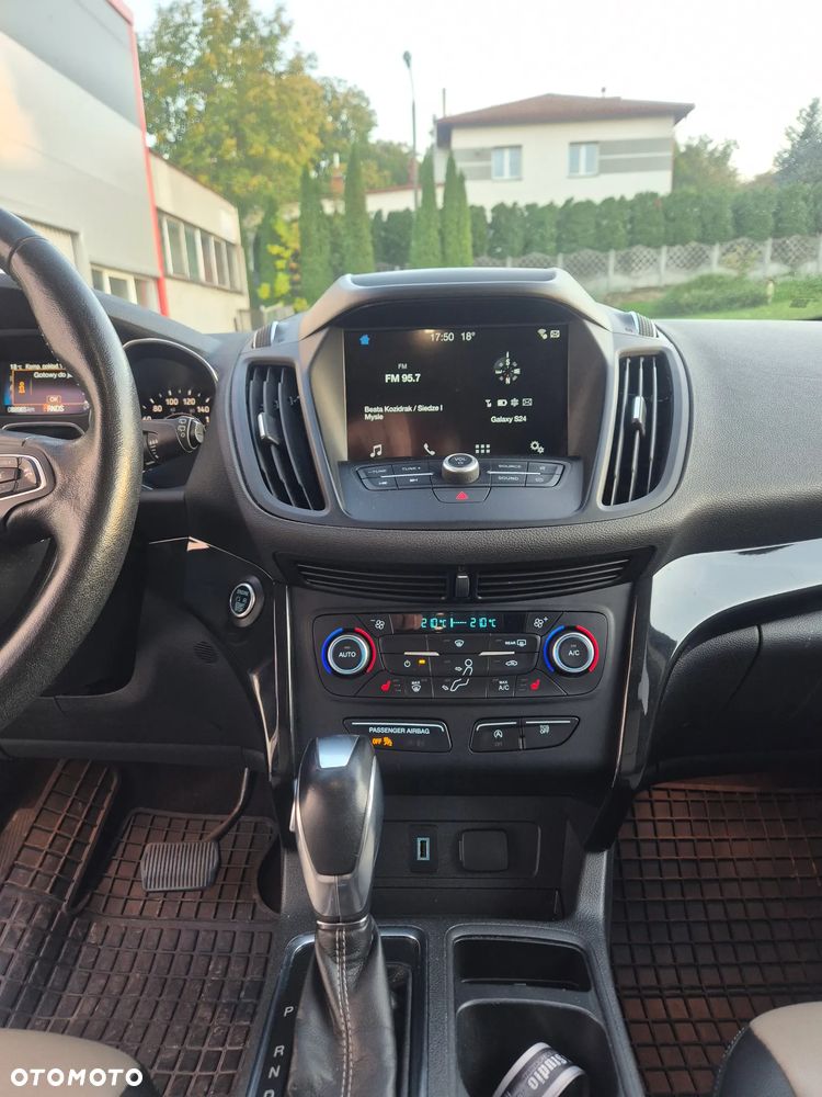 Ford Escape 2.0 EcoBoost AWD Titanium - 10