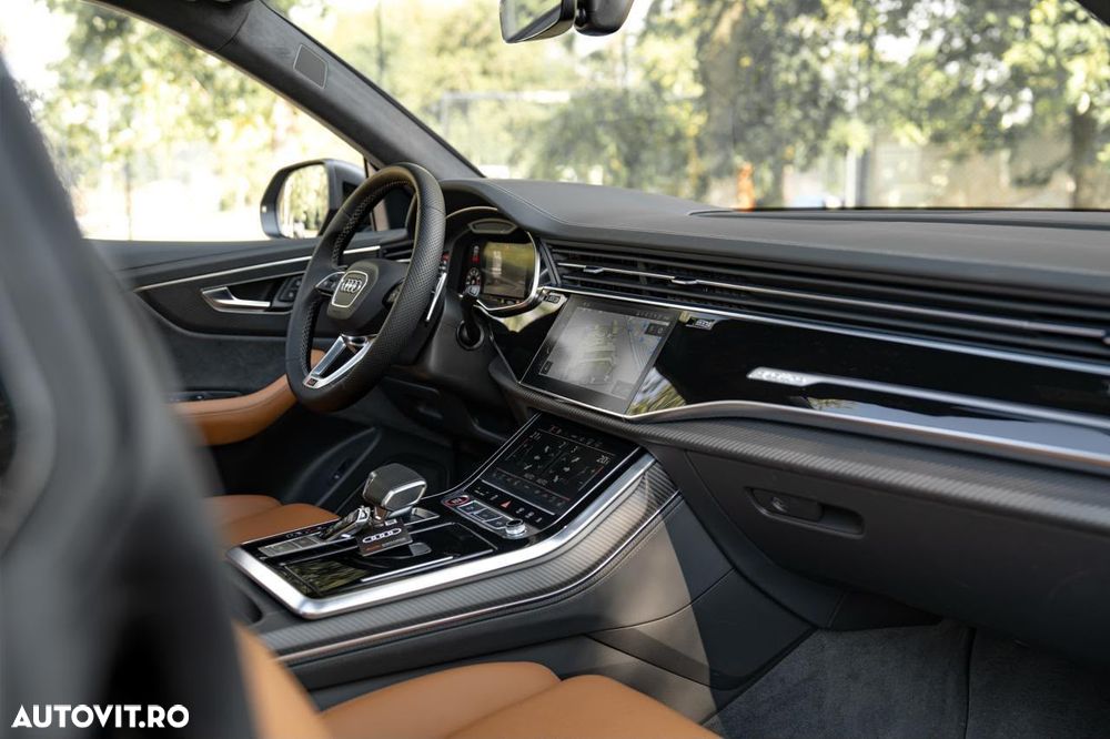 Audi Q8 - 18