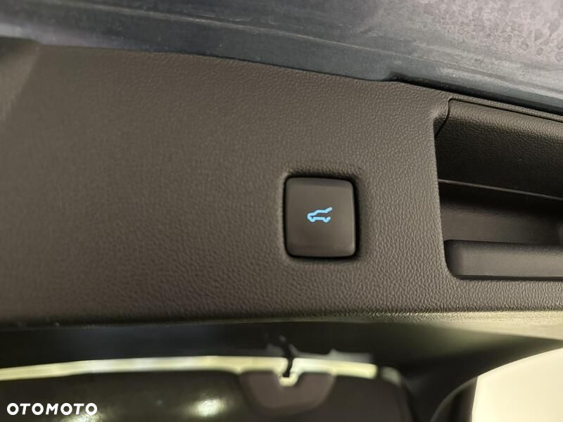 Ford Kuga - 26