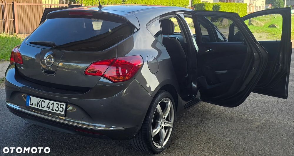 Opel Astra 1.6 Edition 111 Jahre - 13