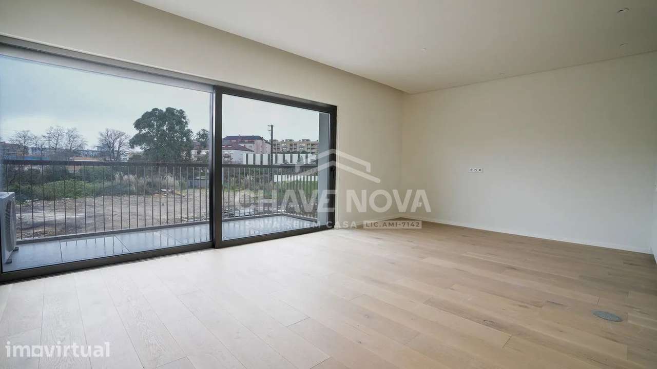 Apartamento T2 Novo com Varanda e Lugar de Garagem- Canidelo - Grande imagem: 2/15