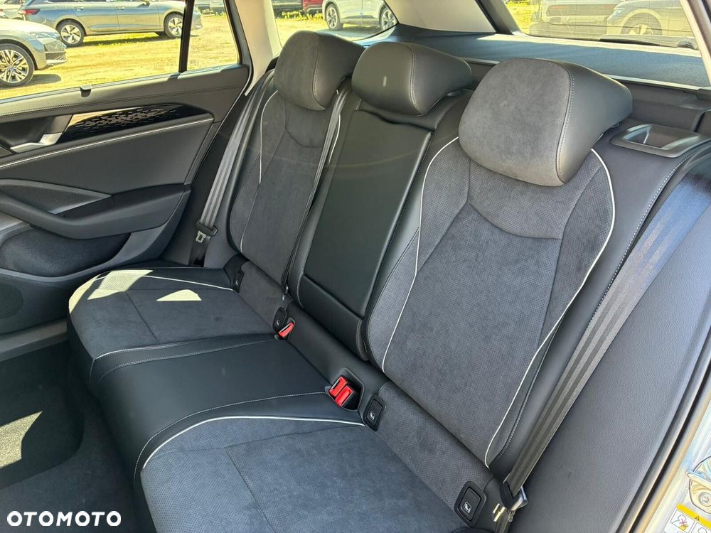 Volkswagen Passat - 7