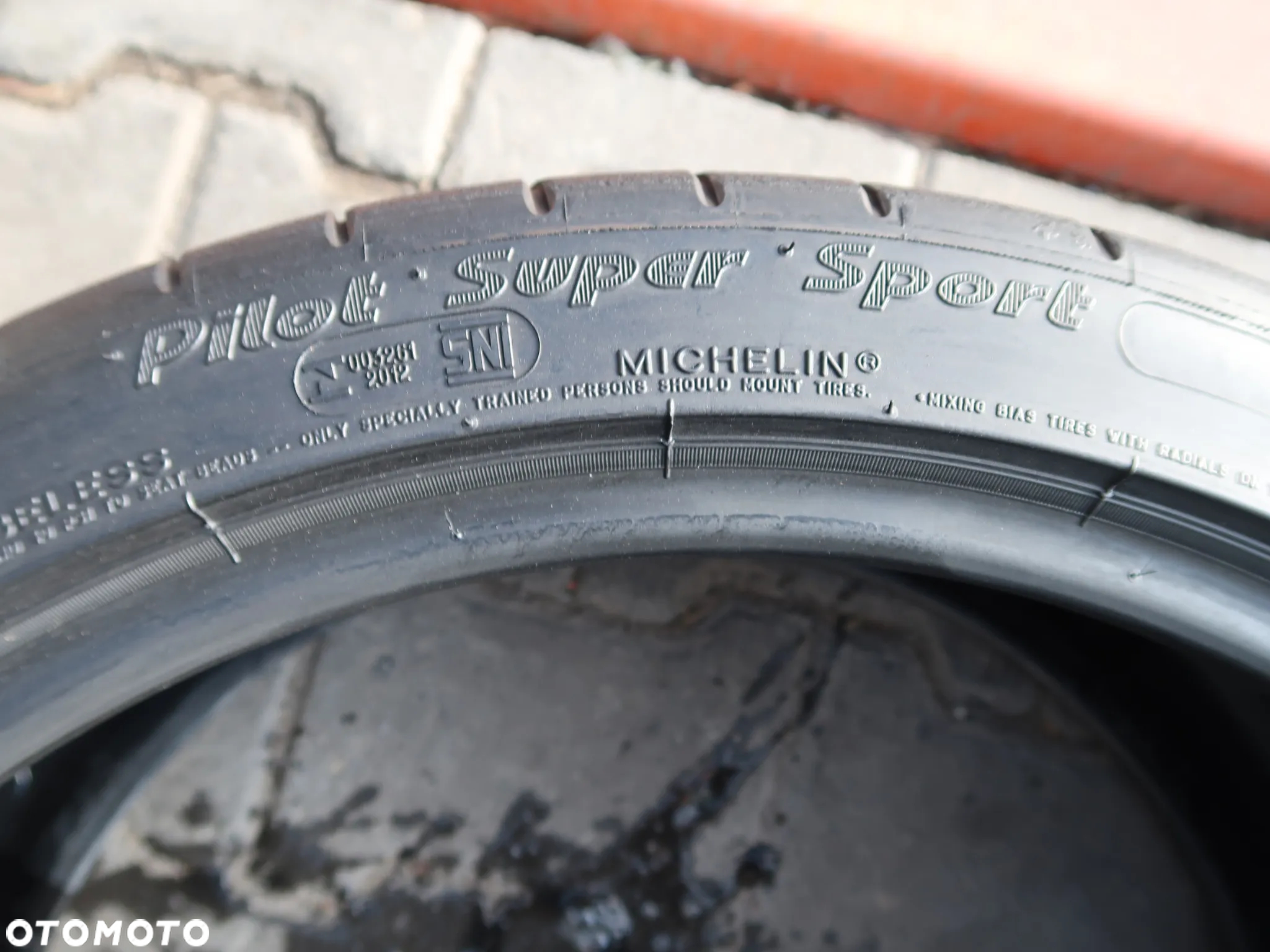 1x Michelin Pilot Super Sport 225/40r19 - 4