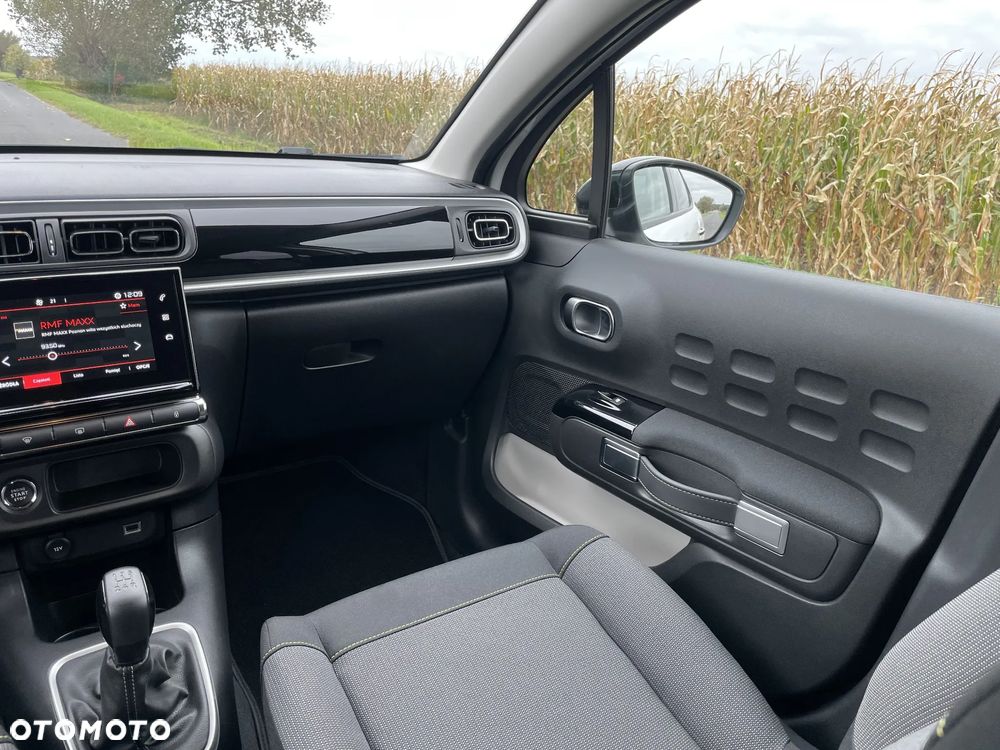 Citroën C3 Pure Tech 82 SHINE - 32