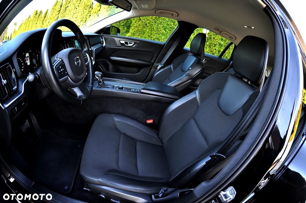 Volvo V60 D3 Momentum Pro - 18
