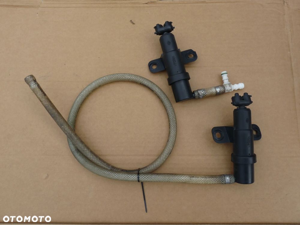 AUDI A8 D2 LIFT SPRYSKIWACZ XENON LEWY PRAWY - 8