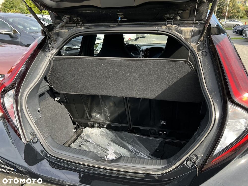 Toyota Aygo X 1.0 VVT-i Style CVT - 22