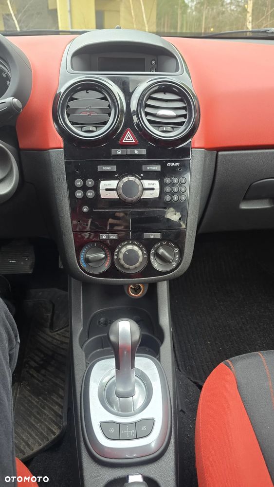 Opel Corsa 1.2 16V Cosmo Easytronic - 28