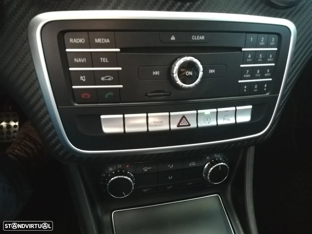 Mercedes-Benz A 200 d 7G-DCT AMG Line - 14