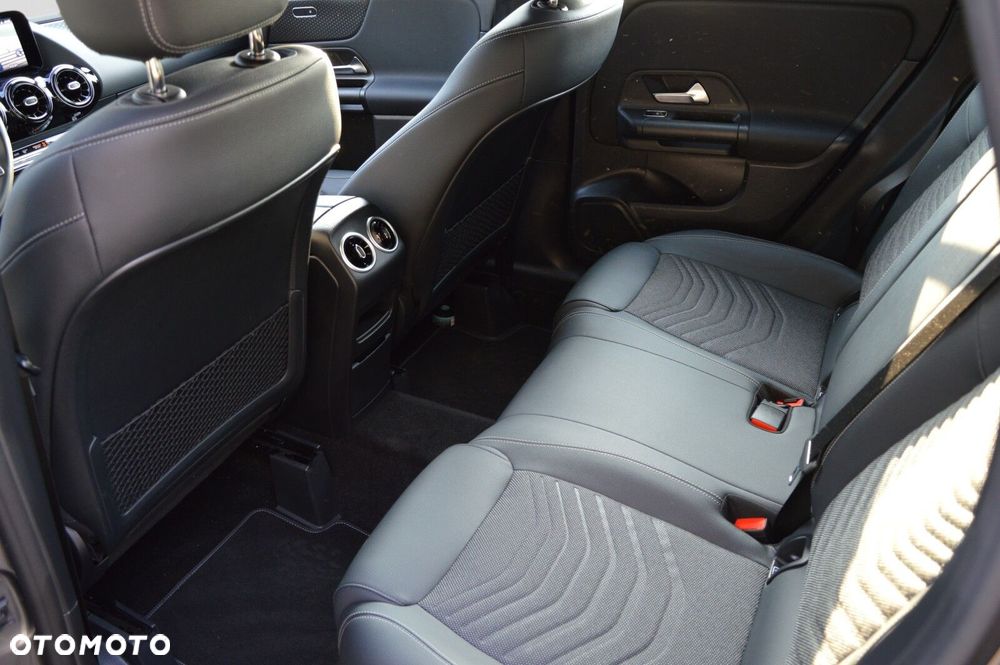 Mercedes-Benz GLA 220 mHEV 4-Matic 8G-DCT - 20