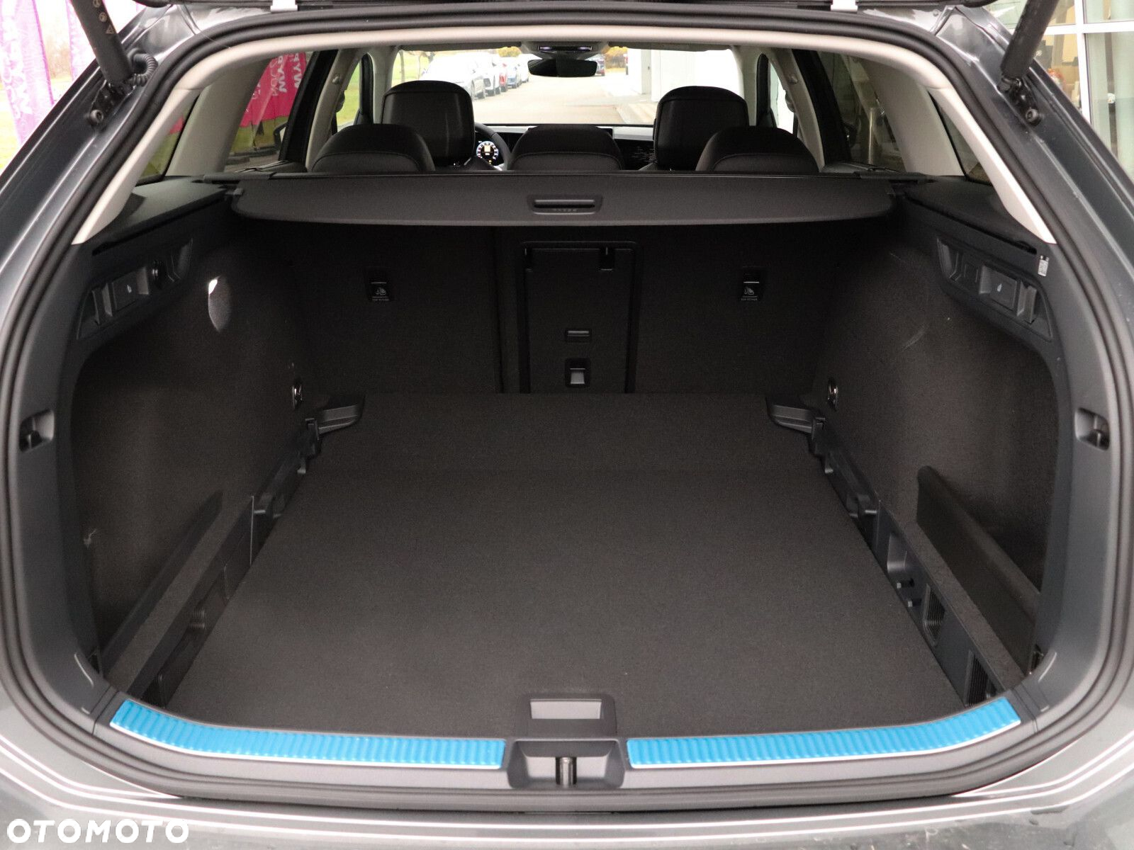 Volkswagen Passat - 16