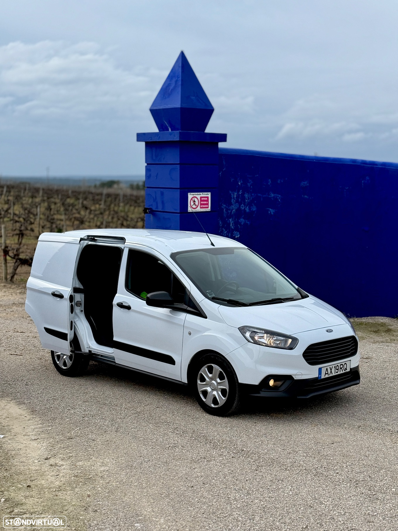 Ford Transit Courier - 2