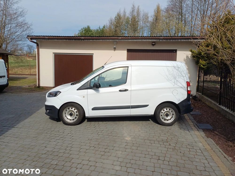 Ford Transit Courier - 2
