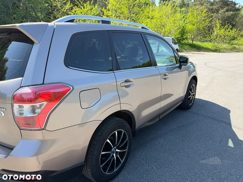 Subaru Forester 2.0D Exclusive - 6