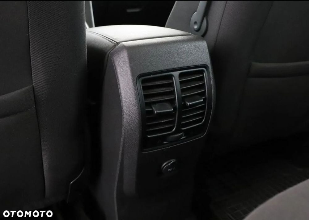 Ford Grand C-MAX - 26